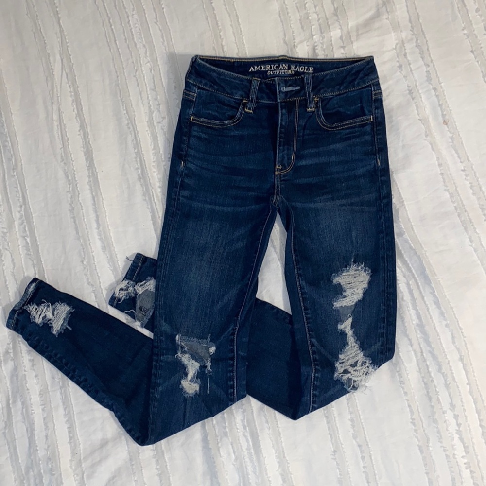 American Eagle 00 Regular dark wash ripped jeans